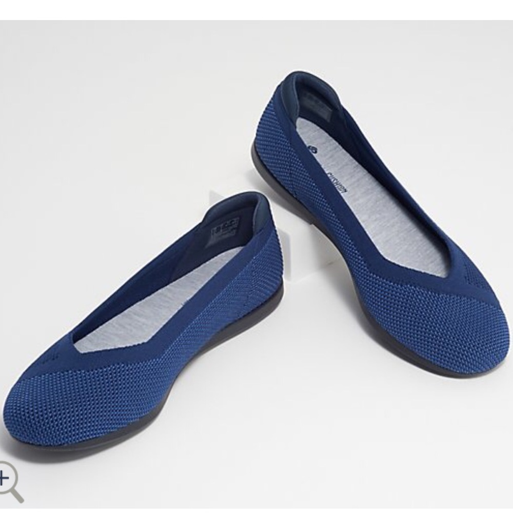 NEW Clarks Carly Wish navy ballet flats sz 10